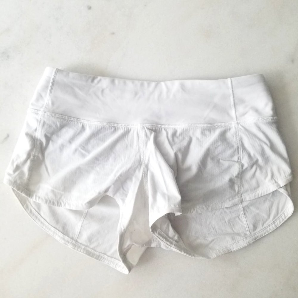 Lululemon Speed Up High-Rise Lined Short in White Size 2